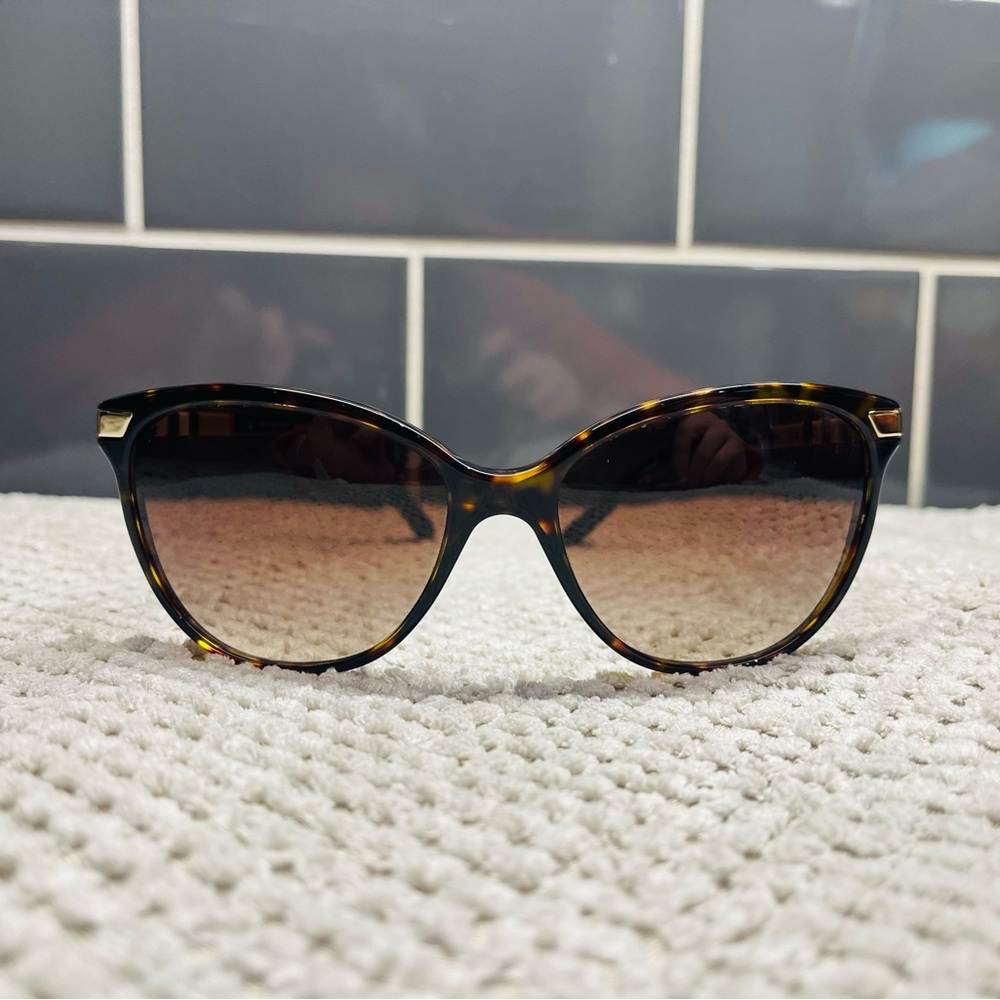 Burberry Sunglasses- Dark Havana - Picture 2 of 4